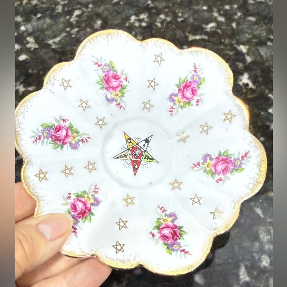 Floral Star Patterned Saucer with Gold Accents